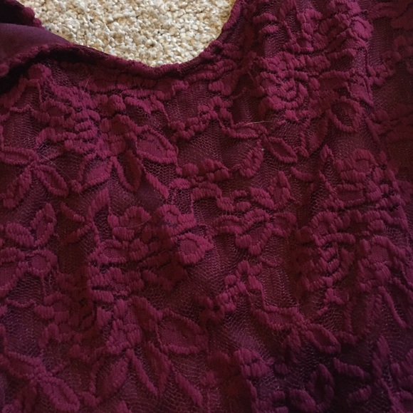 NWT. Tobi brand maroon lace print dress - Picture 3 of 6