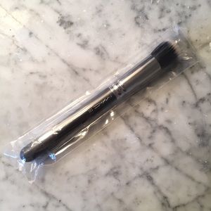 New MAC brush 130 Duo Fibre