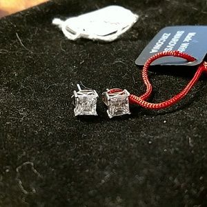 SWAROVSKI ZIRCONIA EARRINGS