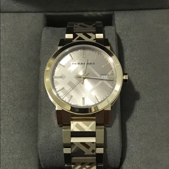 Burberry Accessories - BURBERRY BU9038 Unisex Gold Dial Quartz Watch