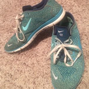 Teal Nike Free