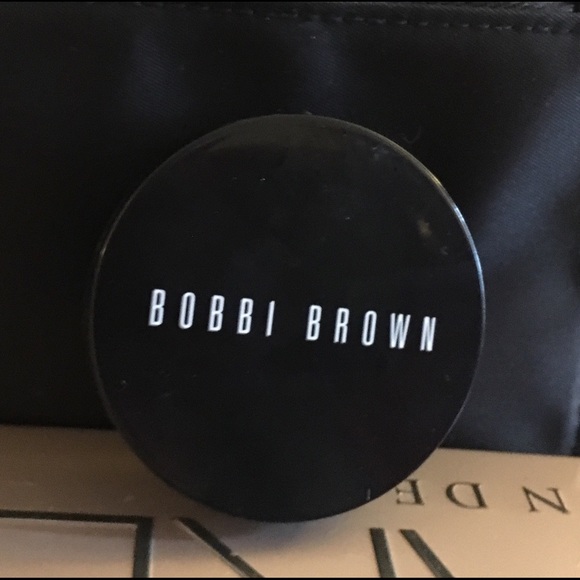 Bobbi Brown Illuminating Bronzer in Aruba + Brush