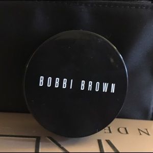 Bobbi Brown Illuminating Bronzer in Aruba + Brush