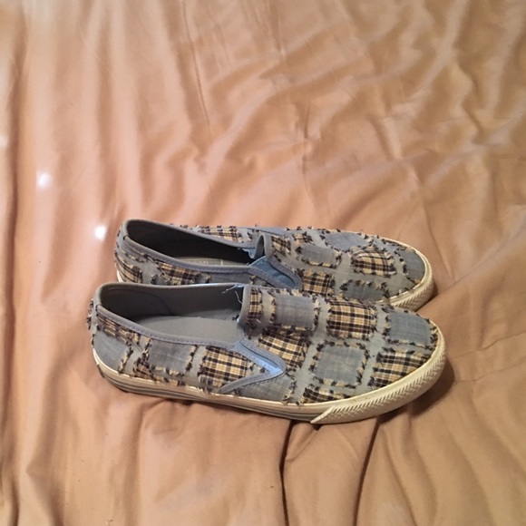 Shoes - Picture 2 of 2