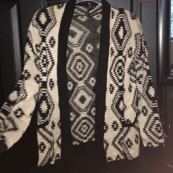 Sweater/cardigan