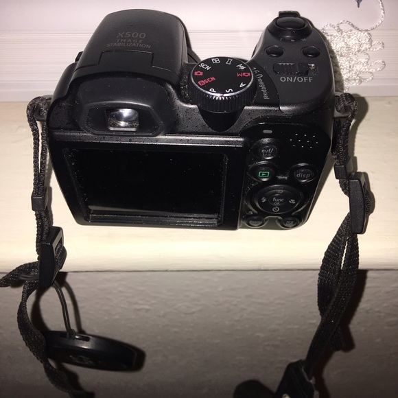 Digital camera - Picture 2 of 3