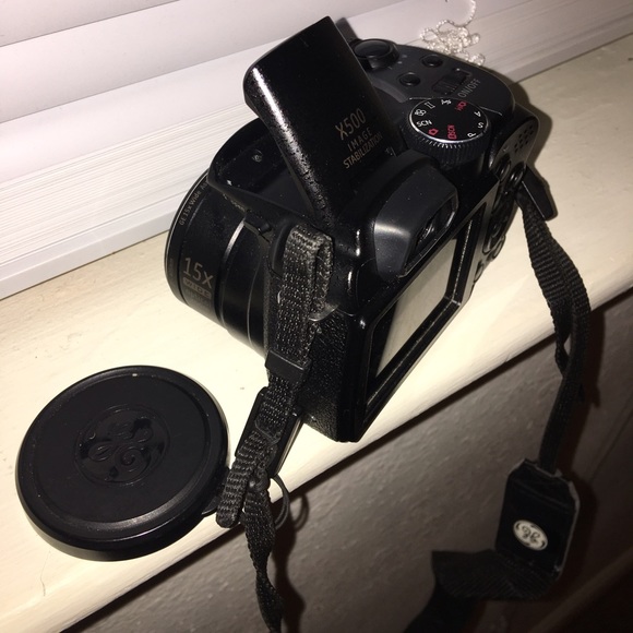 Digital camera - Picture 3 of 3