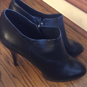 Vince camuto size 8.5