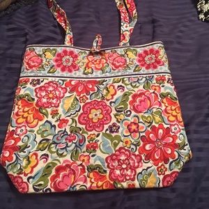 Vera Bradley large tote in Hope Garden