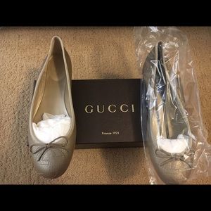 BRAND NEW NEVER WORN Gucci Soft Metal  Flats