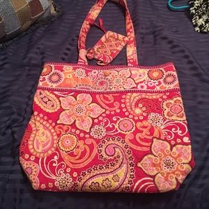 Vera Bradley Large tote in Raspberry Fizz