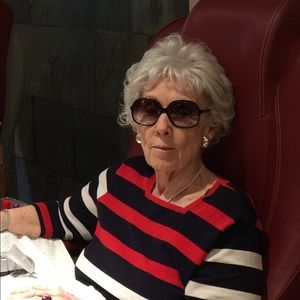 Meet your Posher, Lisa