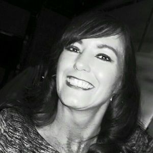 Meet your Posher, Adrianne