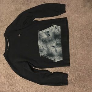 small volcom sweatshirt