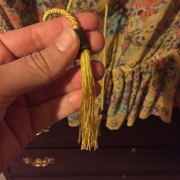 Bohemian yellow top. - Picture 3 of 4