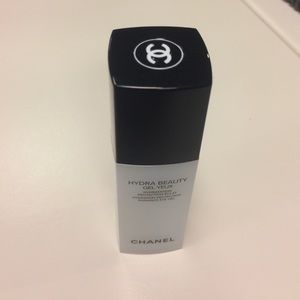 Chanel radiance eye gel