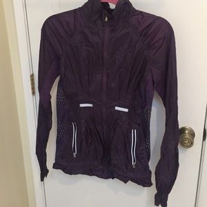 Purple meshed back lululemon wind breaker size 6