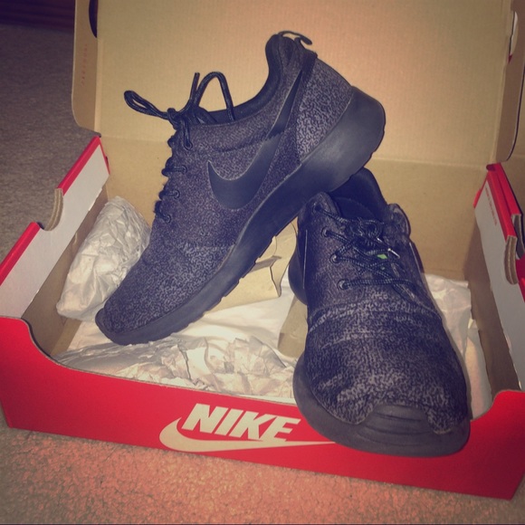 Nike roshes