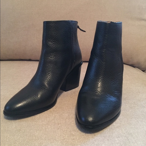 Banana Republic Glori Bootie