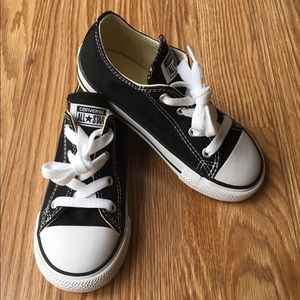 Converse TODDLER size 10 in black