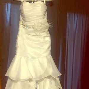 Dere Kiang wedding dress