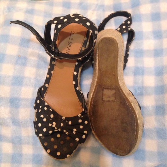 Polka dot wedges with ankle buckle