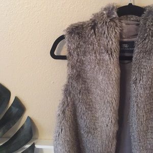 Tart fur vest