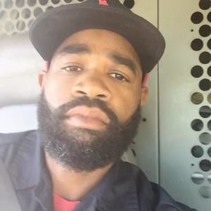 Meet your Posher, Carlos