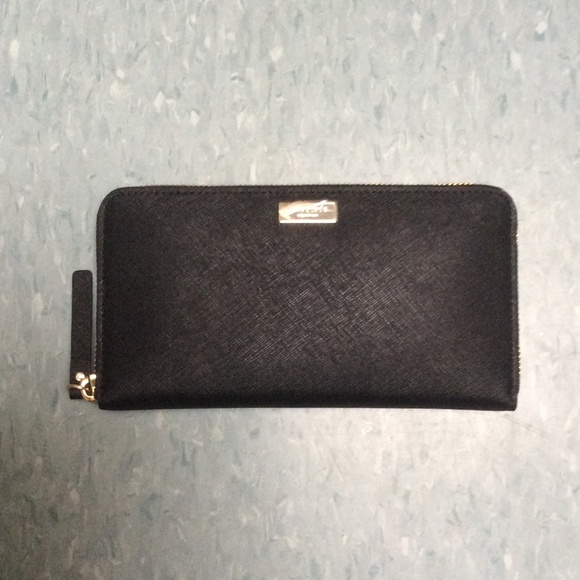 Kate spade Neda wallet NWT