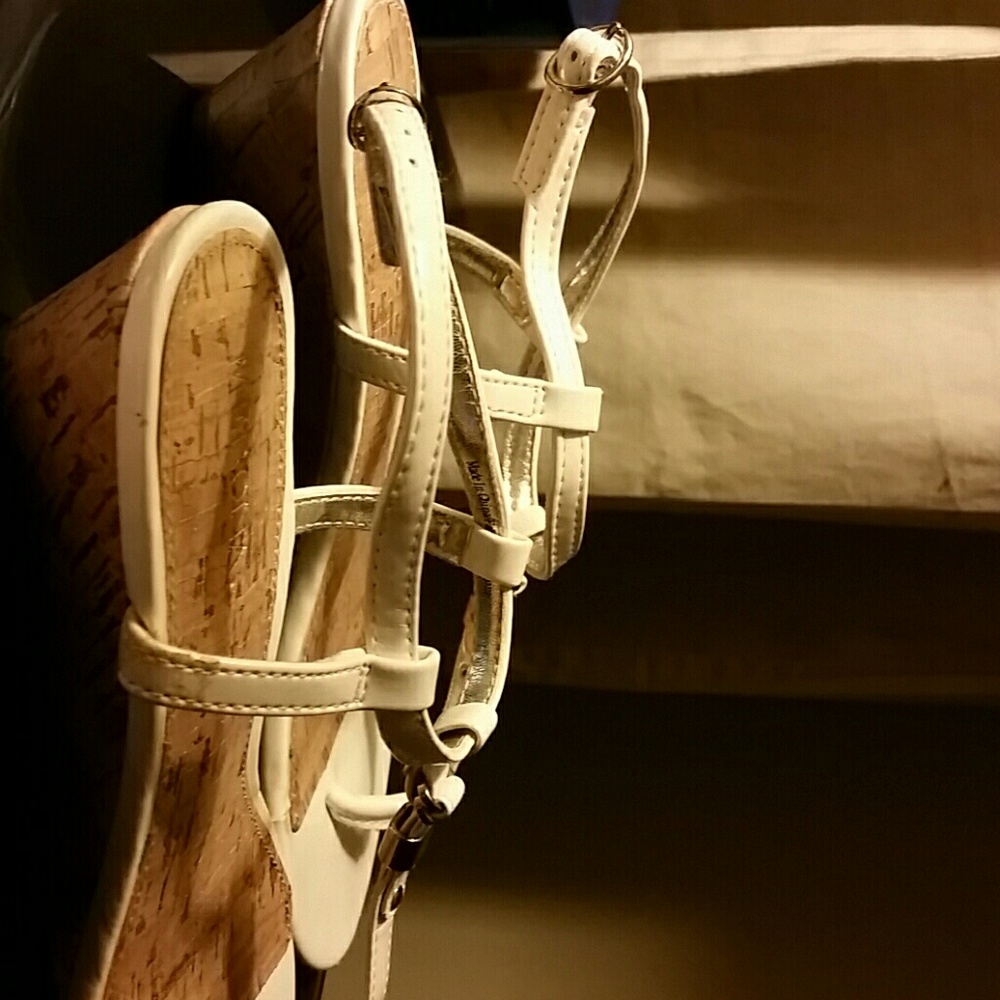 Sandles - Picture 4 of 4