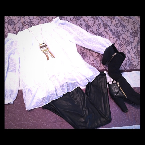 NWT Banana Republic off the shoulder blouse - Picture 1 of 3