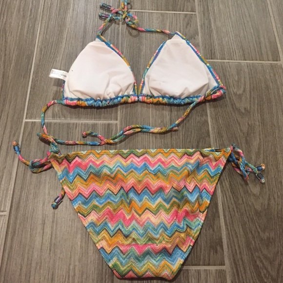 SALE ❤️ Fun Bikini chevron - Picture 3 of 4