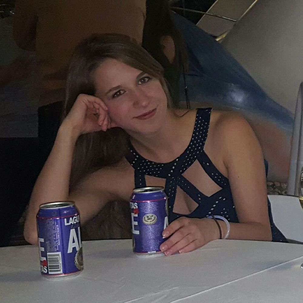 Meet your Posher, Laura