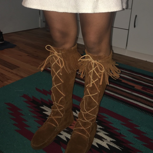 Minnetonka fringe boots