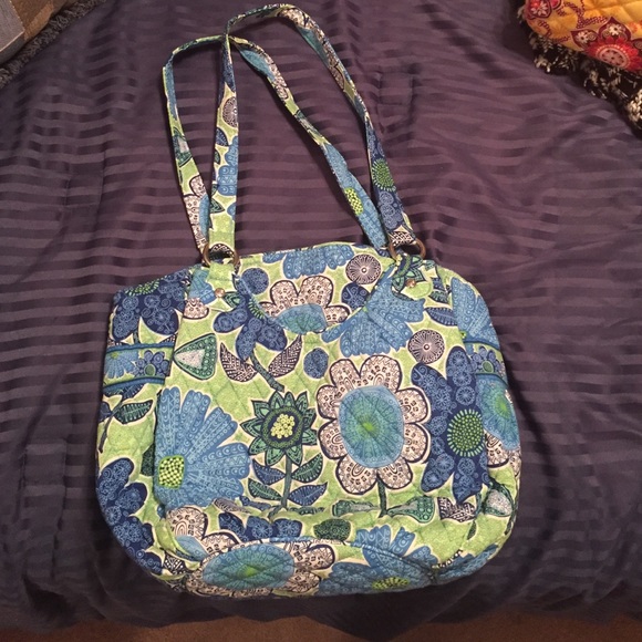 Vera Bradley Large purse in Doodle Daisy! - Picture 2 of 3