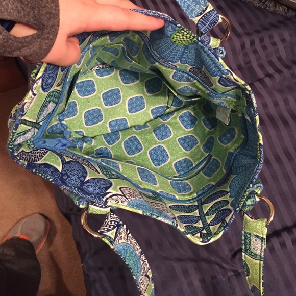 Vera Bradley Large purse in Doodle Daisy! - Picture 3 of 3