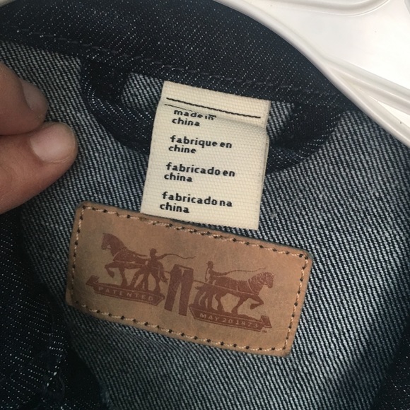 Levi's jacket! - Picture 2 of 3