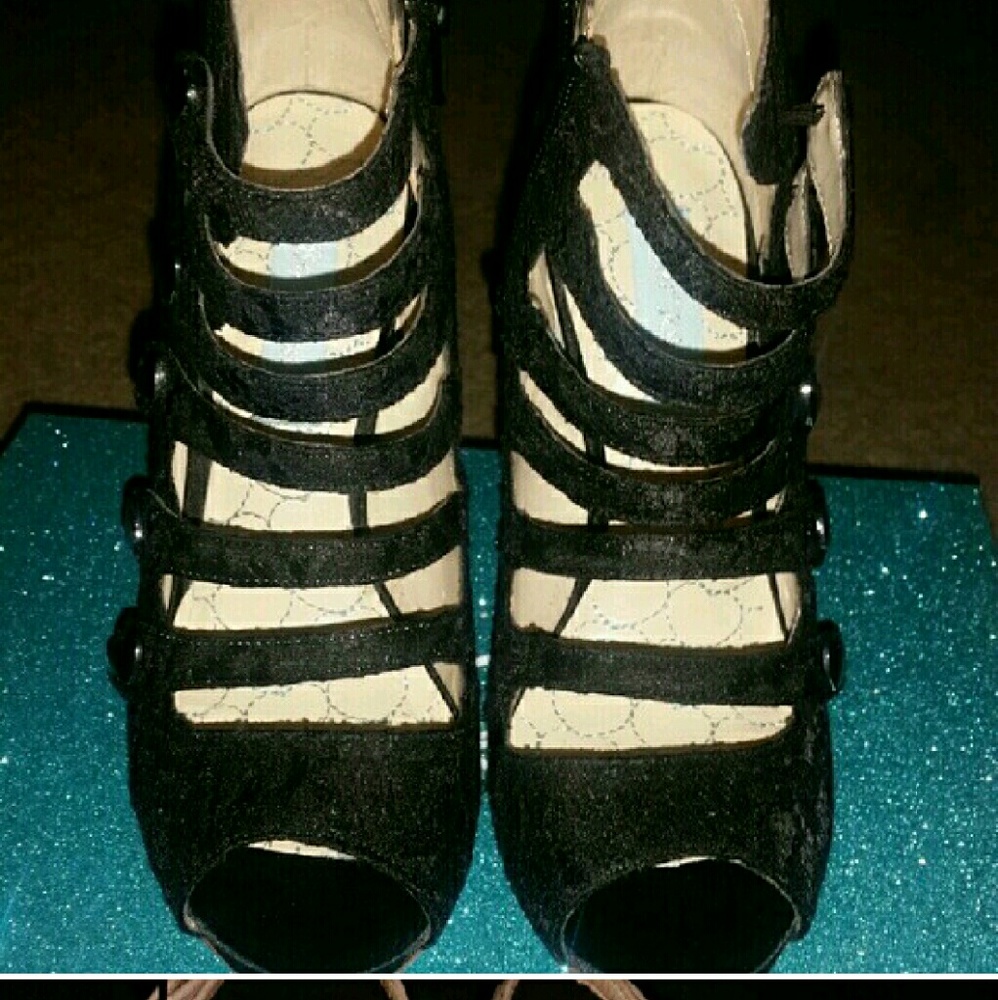 Betsey johnson shoes @mamashelby