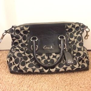 Classic coach bag almost new!