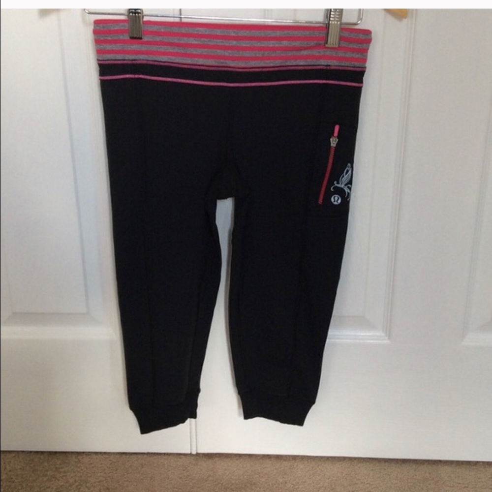 LUlulemon  Capris Skinny knee length