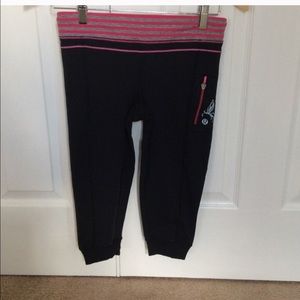 LUlulemon  Capris Skinny knee length