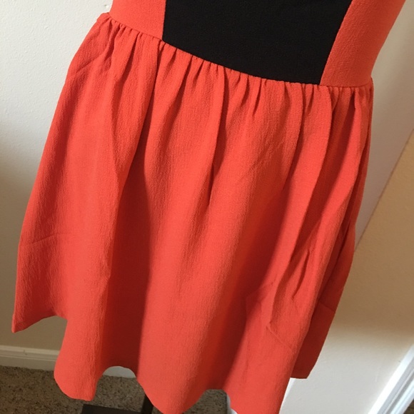 🌼Orange & Black dress - Picture 3 of 6