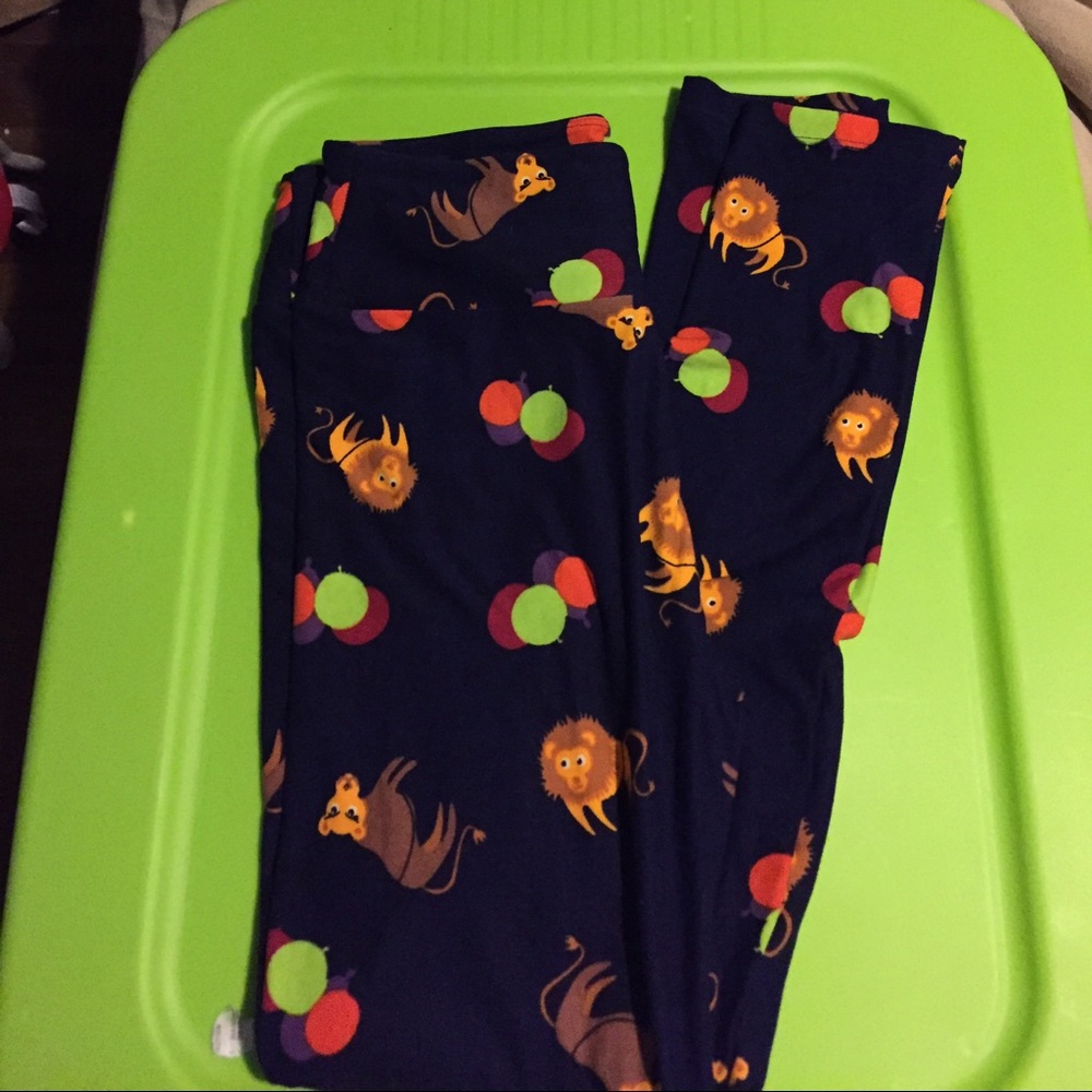 Cute lion/balloon leggings