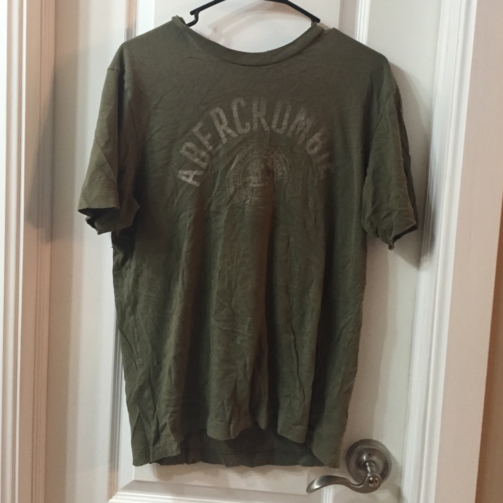 Abercrombie graphic tee shirt