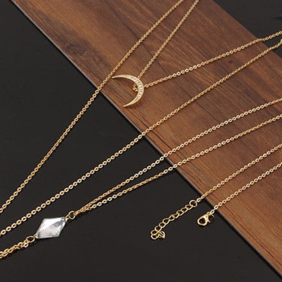 Gold body Chain with Moon  & Crystal - Picture 3 of 4