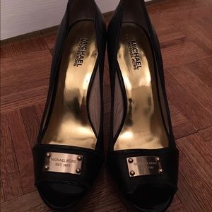 Michael Kors black peep toe pumps