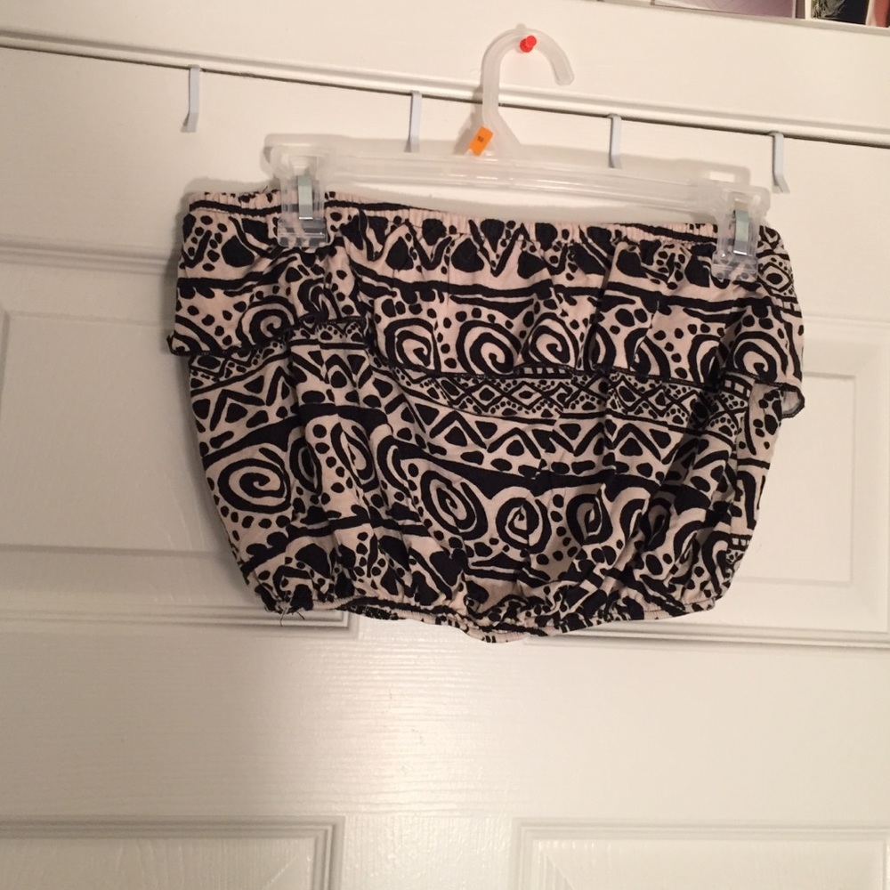 Wet seal sleeveless tribal crop top