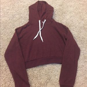 H&M Cropped Hoodie in Maroon