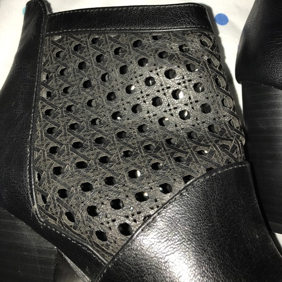 Charlotte Rousse booties! - Picture 2 of 4