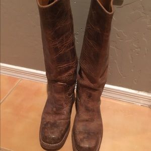 Frye Campus boots. Brown size 6.